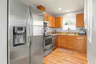 763 18th St Ne #NA - Photo 5 of 14