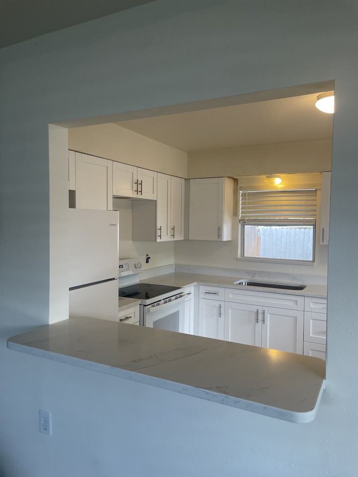 403 S Orion Ave #NA - Photo 7 of 12
