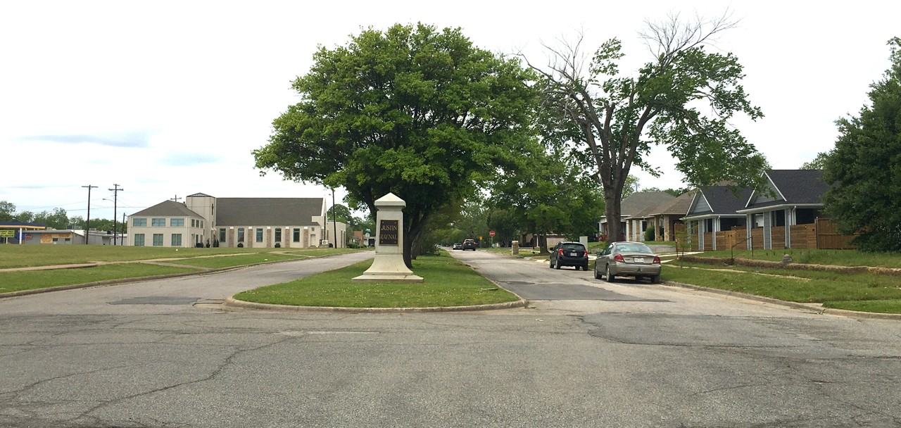 709 W Woodard St #NA - Photo 4 of 38