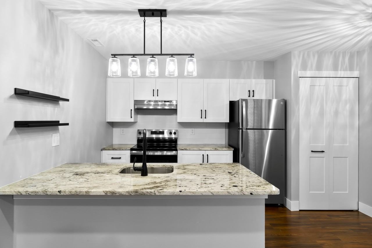 118 Ashton Court #118 - Photo 5 of 19