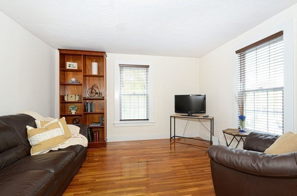 8 Myrtle St #1 - Photo 3 of 12