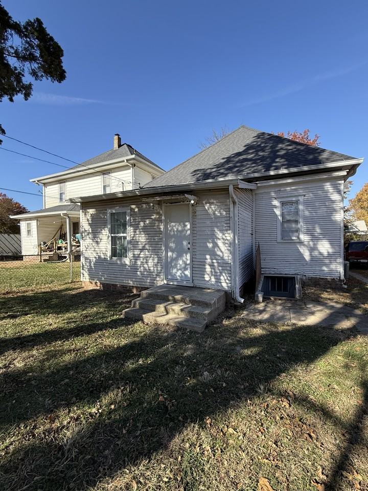 1347 East Prairie Street #NA - Photo 2 of 7