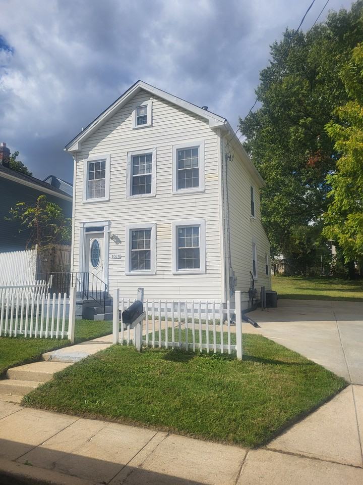 1010 58th Avenue #NA - Photo 2 of 8