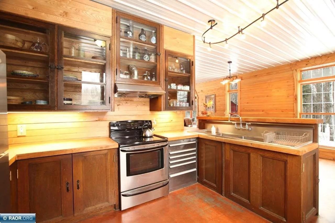 9374 Alango Rd #NA - Photo 7 of 32