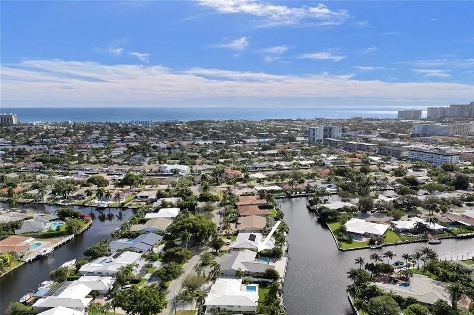 2830 Ne 55th St #NA - Photo 3 of 50