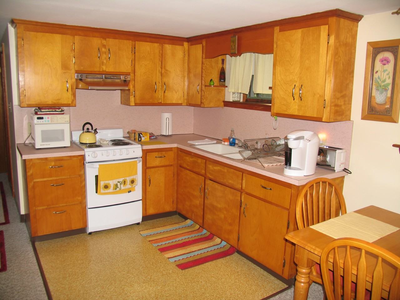 178B Broadway St #B - Photo 3 of 7