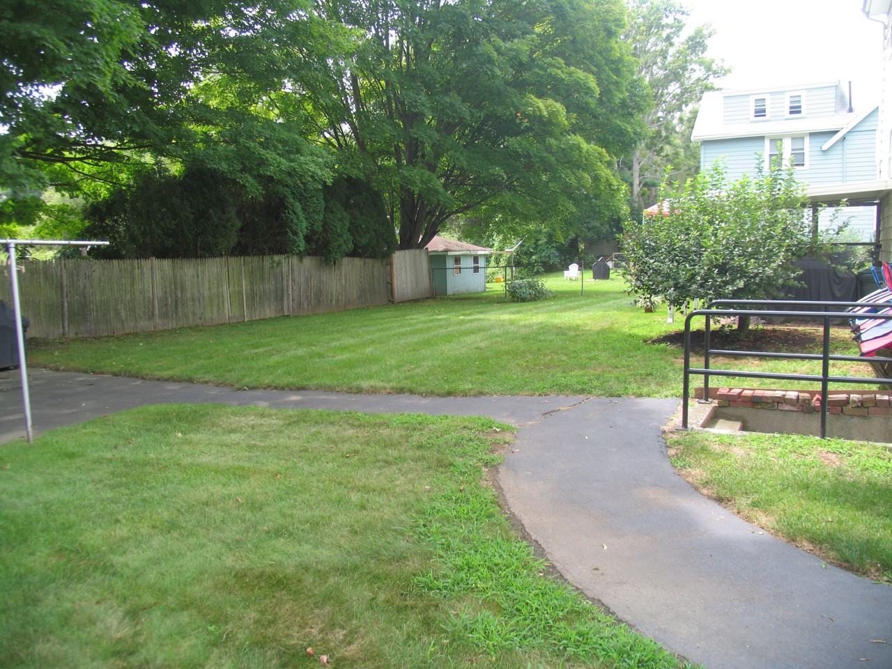 178B Broadway St #B - Photo 7 of 7