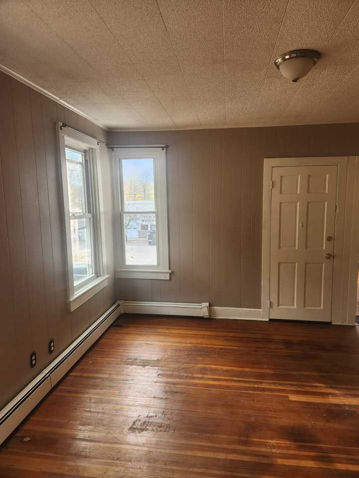 11 Fairview Ave Apt 2 #2 - Photo 2 of 19