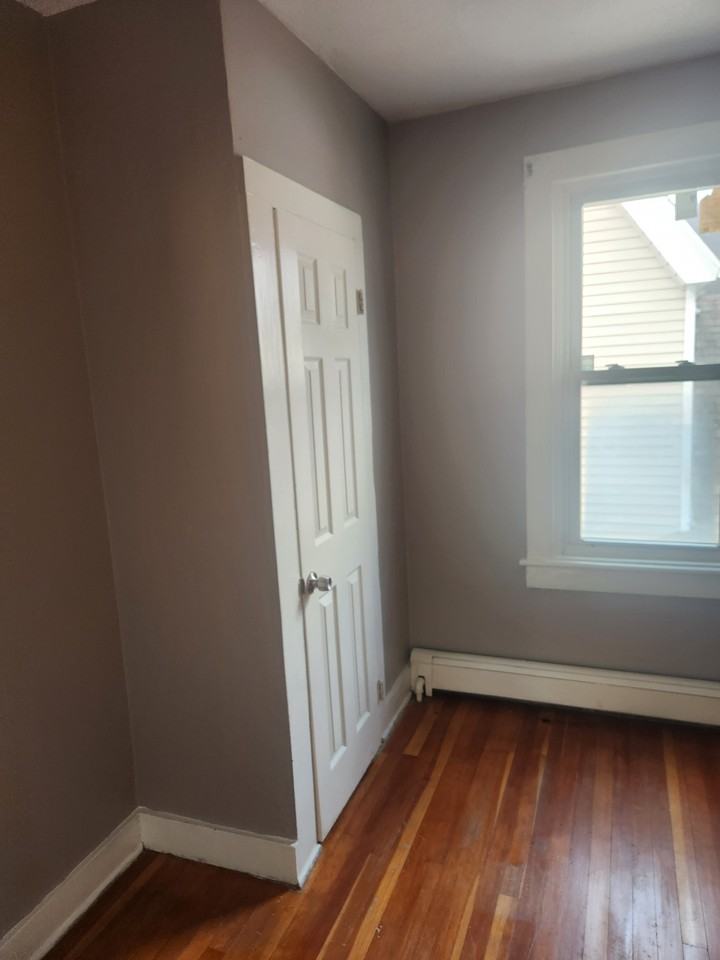 11 Fairview Ave Apt 2 #2 - Photo 5 of 19