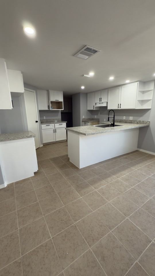 712 Independence Dr #NA - Photo 4 of 15