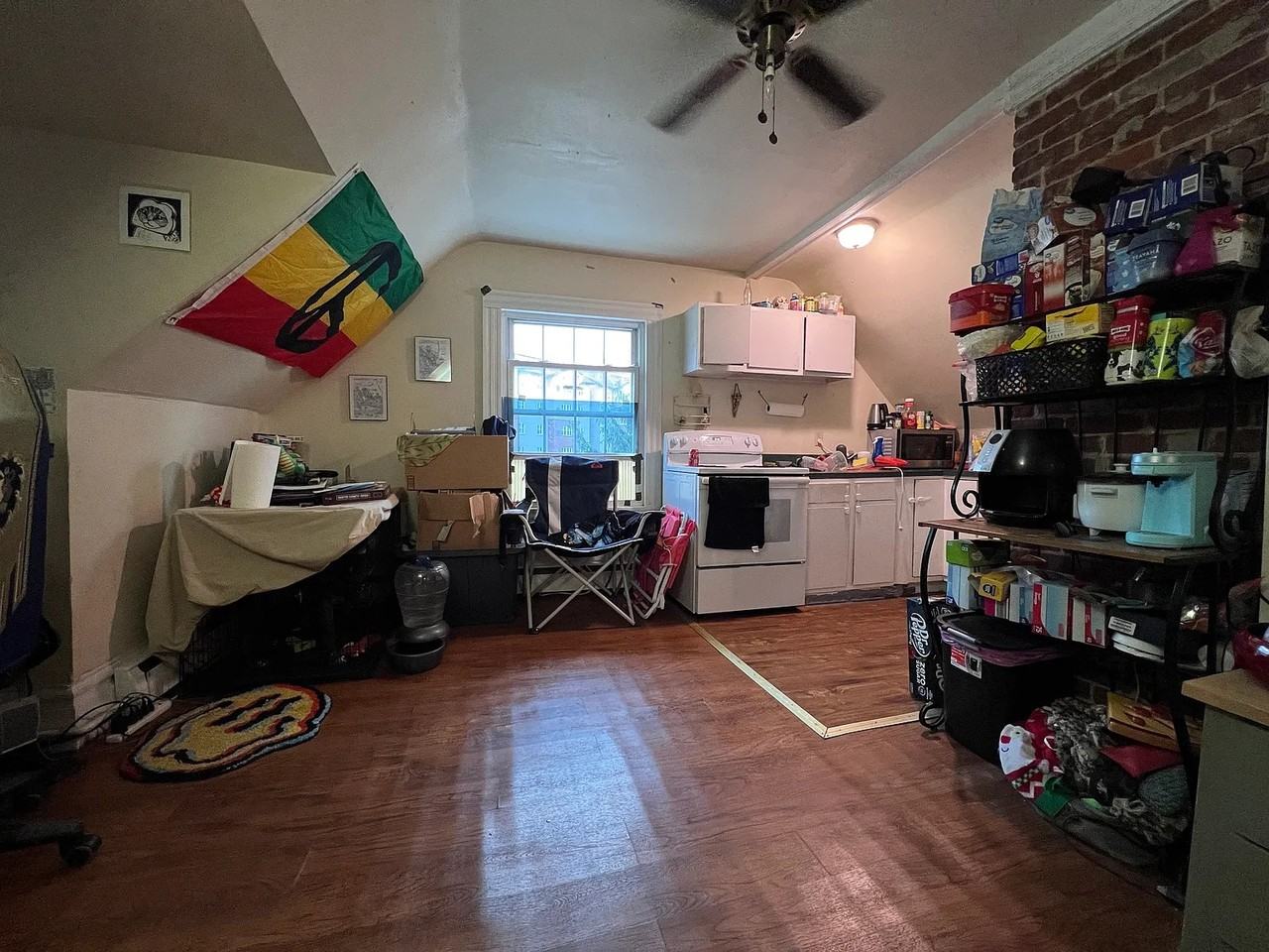 381 Forest Ave #D - Photo 2 of 11