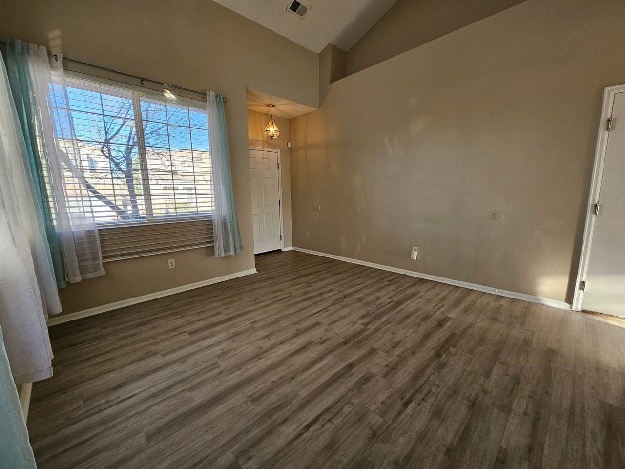 14952 E Maple Pl - Photo 4 of 49