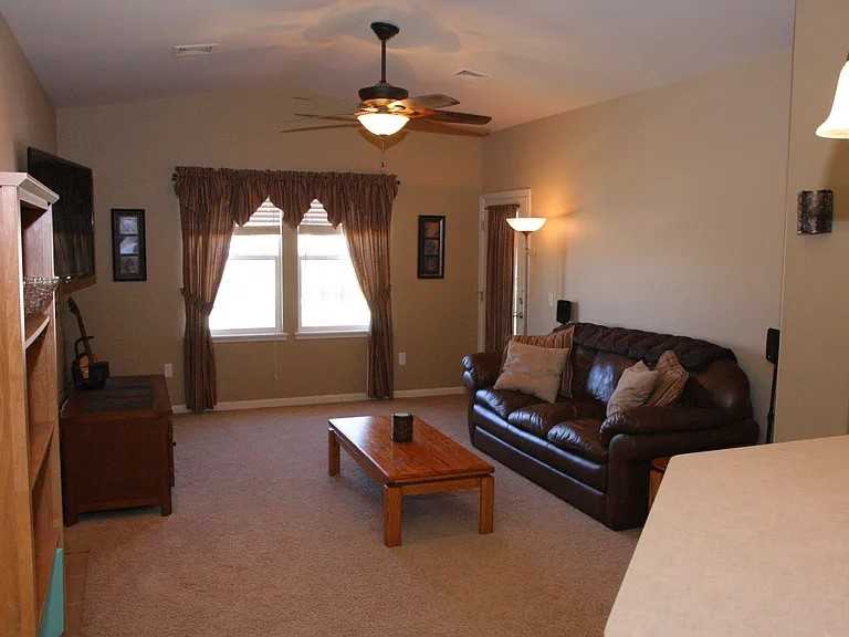 2421 Owens Ave #204 - Photo 3 of 22