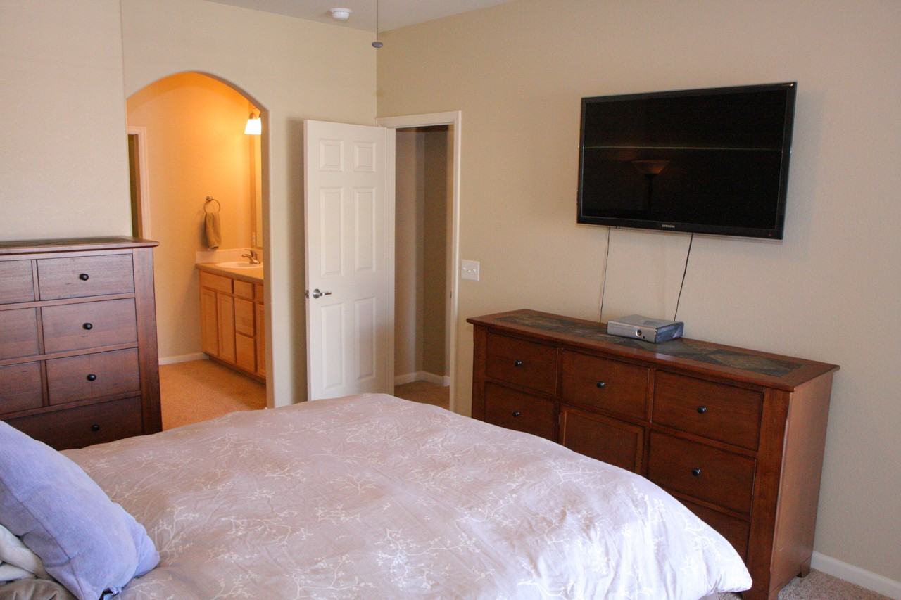 2421 Owens Ave #204 - Photo 6 of 22