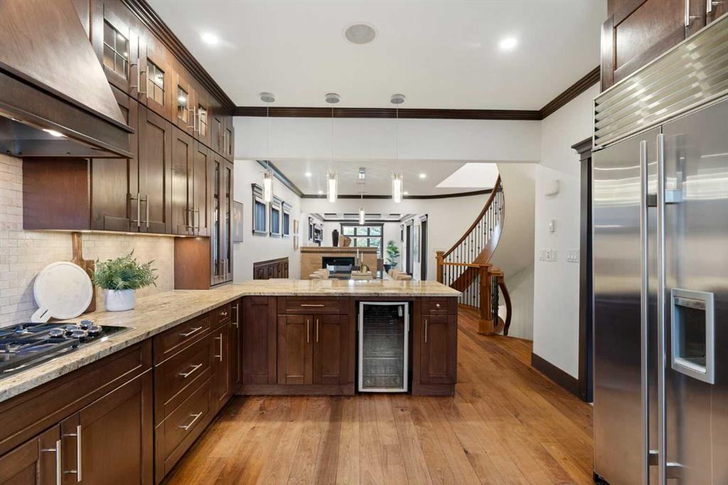 4707 21 Street SW #1 - Photo 3 of 39