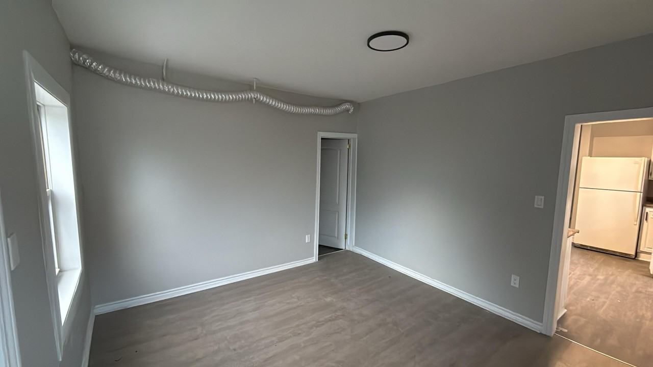 36 Victoria St #3 - Photo 5 of 10