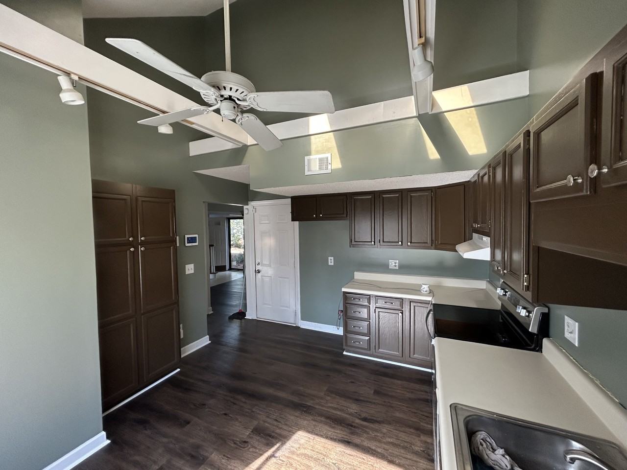 1302 Farrington Way #NA - Photo 3 of 18