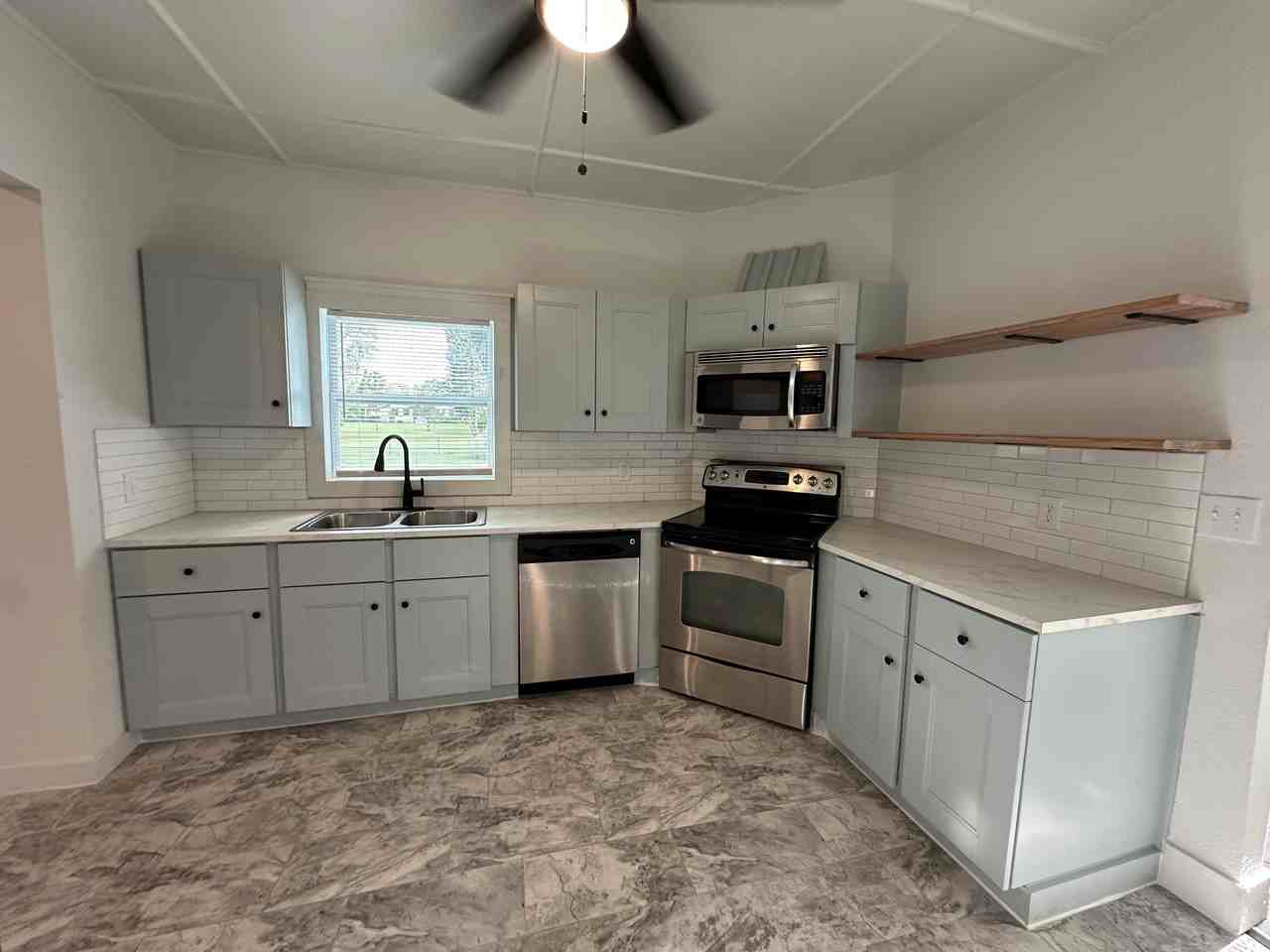 2245 Valley Drive #NA - Photo 3 of 10