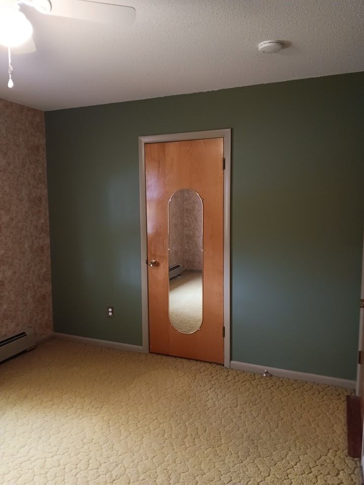2479 Malletts Bay Avenue #NA - Photo 2 of 17