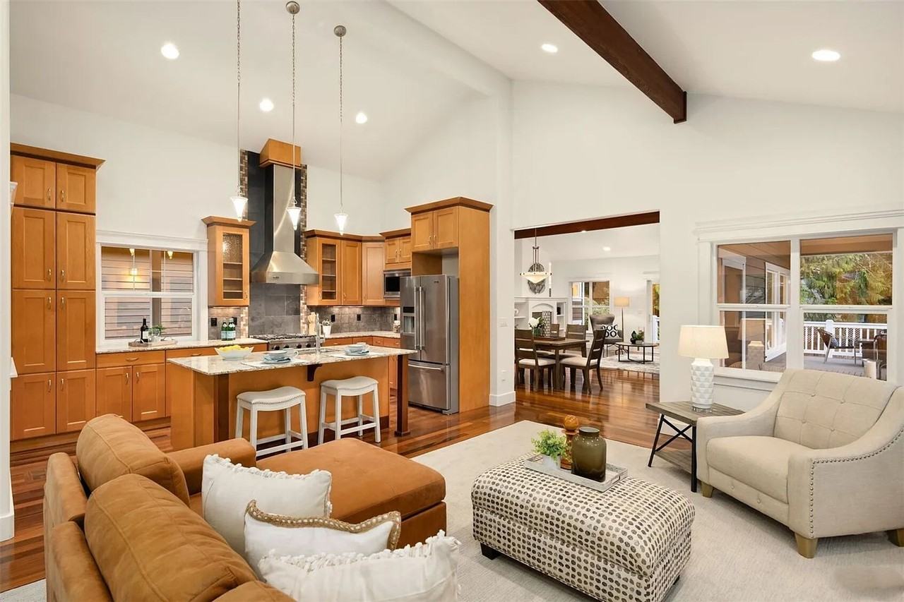 10133 Northeast 113th Place - Photo 3 of 36