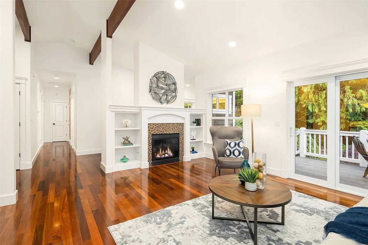 10133 Northeast 113th Place - Photo 5 of 36