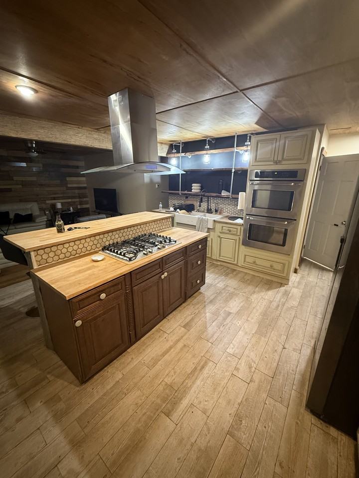 316 Holiday Dr #NA - Photo 6 of 8