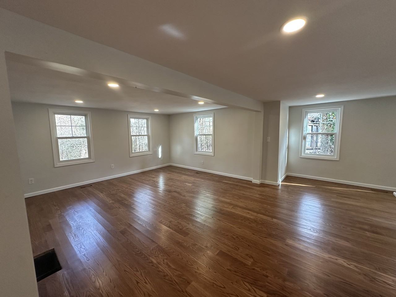 124 Seymour Rd #NA - Photo 6 of 9