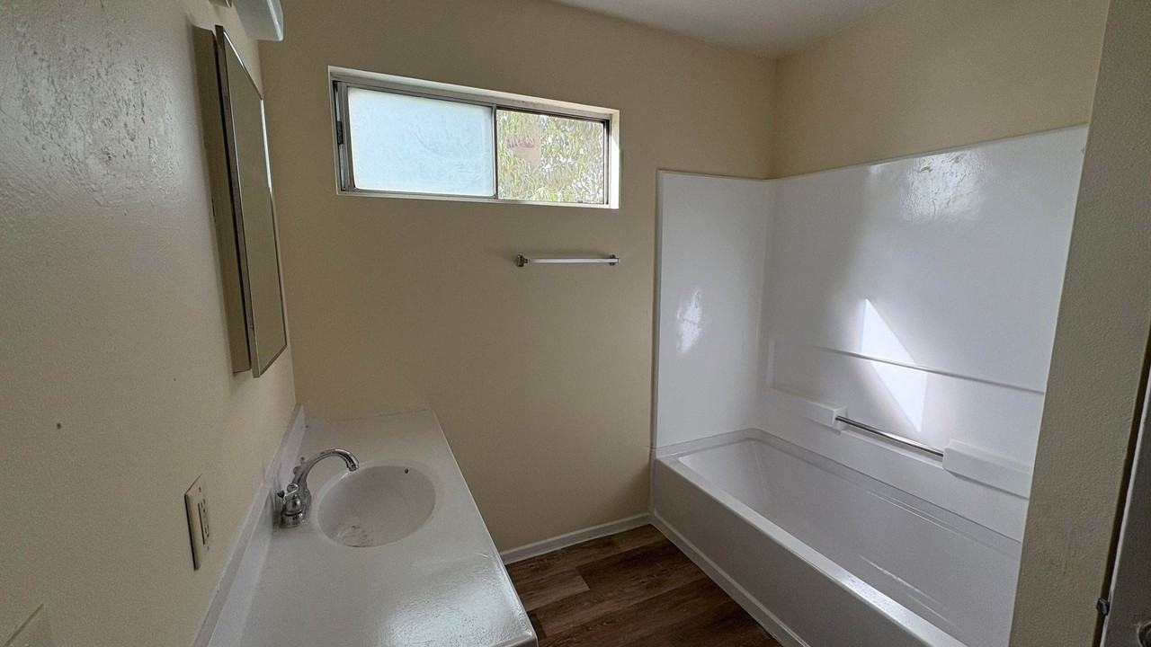 1025 N Tippecanoe Ave #218 - Photo 5 of 7