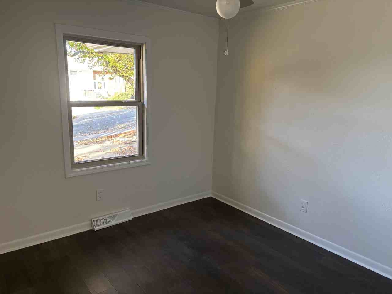 18377 Pleasant View Dr #NA - Photo 2 of 18