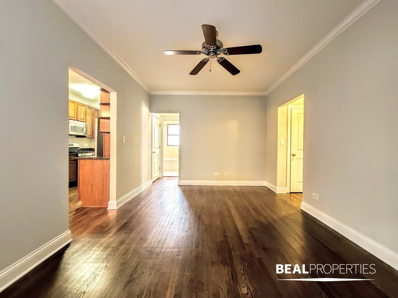 744 West Addison Street - Photo 3 of 11