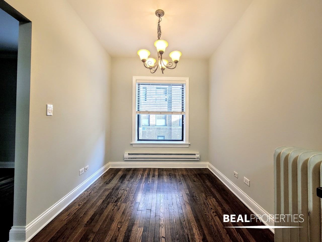 744 West Addison Street - Photo 6 of 11