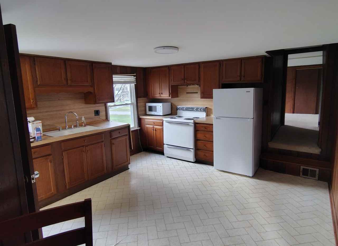 1004 Hatlee Road - Photo 3 of 7