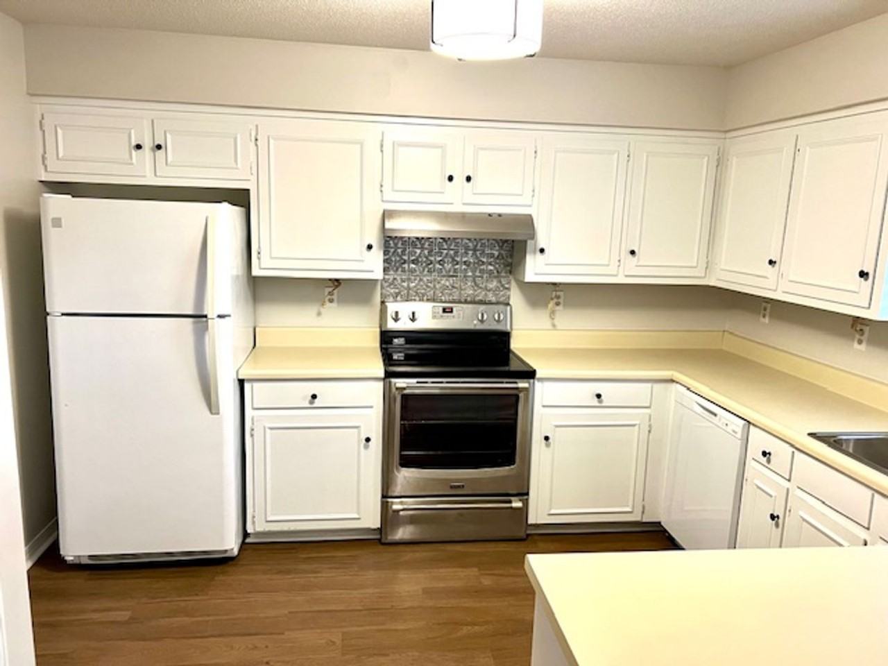 5922 Windham Court - Photo 4 of 20