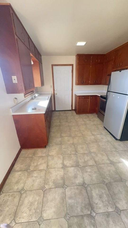 2807 25th St - Photo 3 of 8