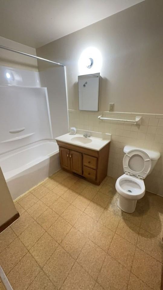 2807 25th St - Photo 6 of 8