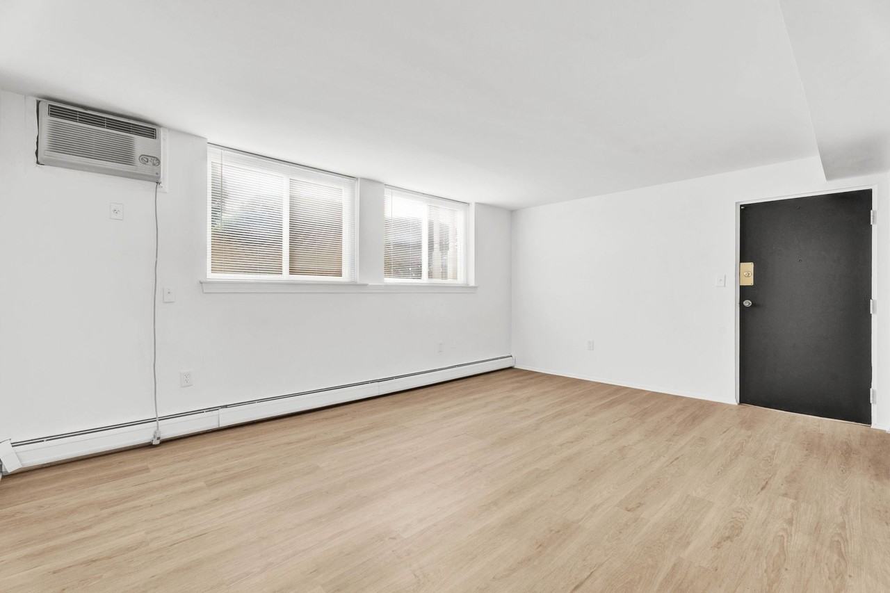 Corewell House Apartments - Photo 4 of 11