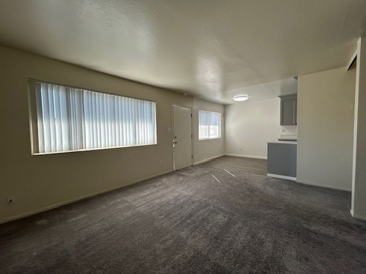 2236 Lincoln Ave - Photo 5 of 11