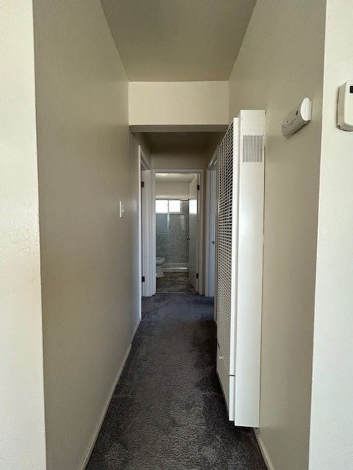 2236 Lincoln Ave - Photo 7 of 11