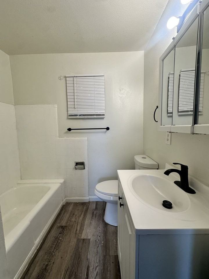 150 S Main St #4 - Photo 4 of 4