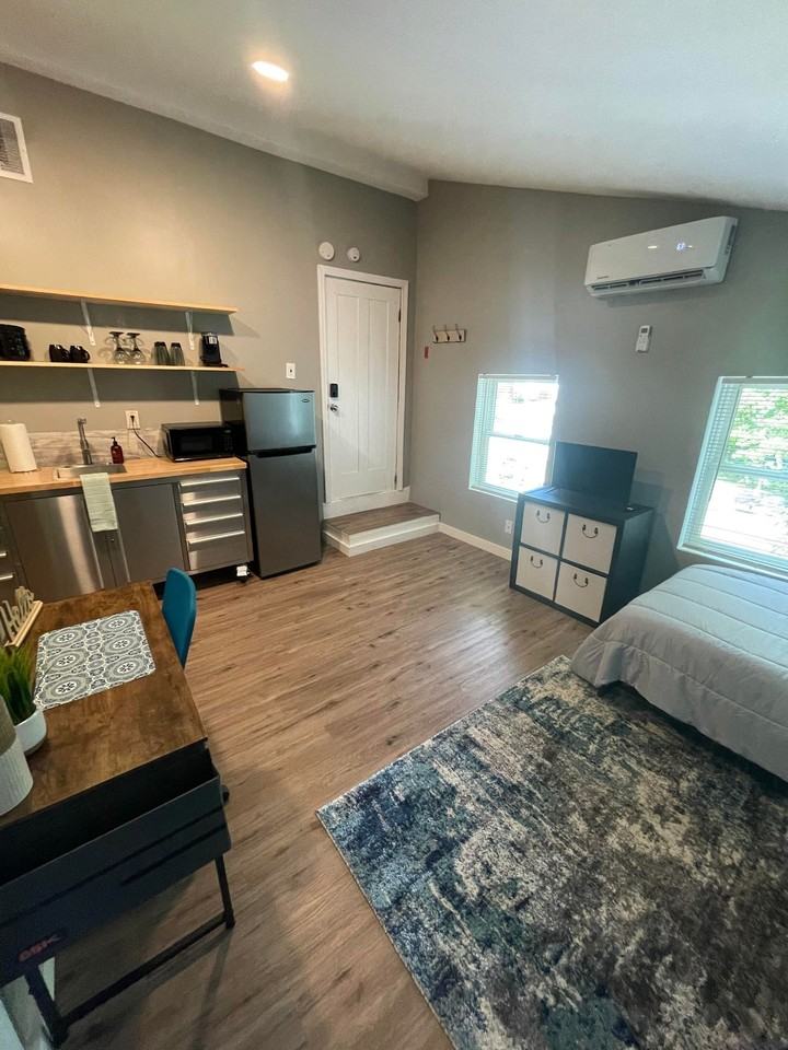 36 Beal St #3 - Photo 3 of 8