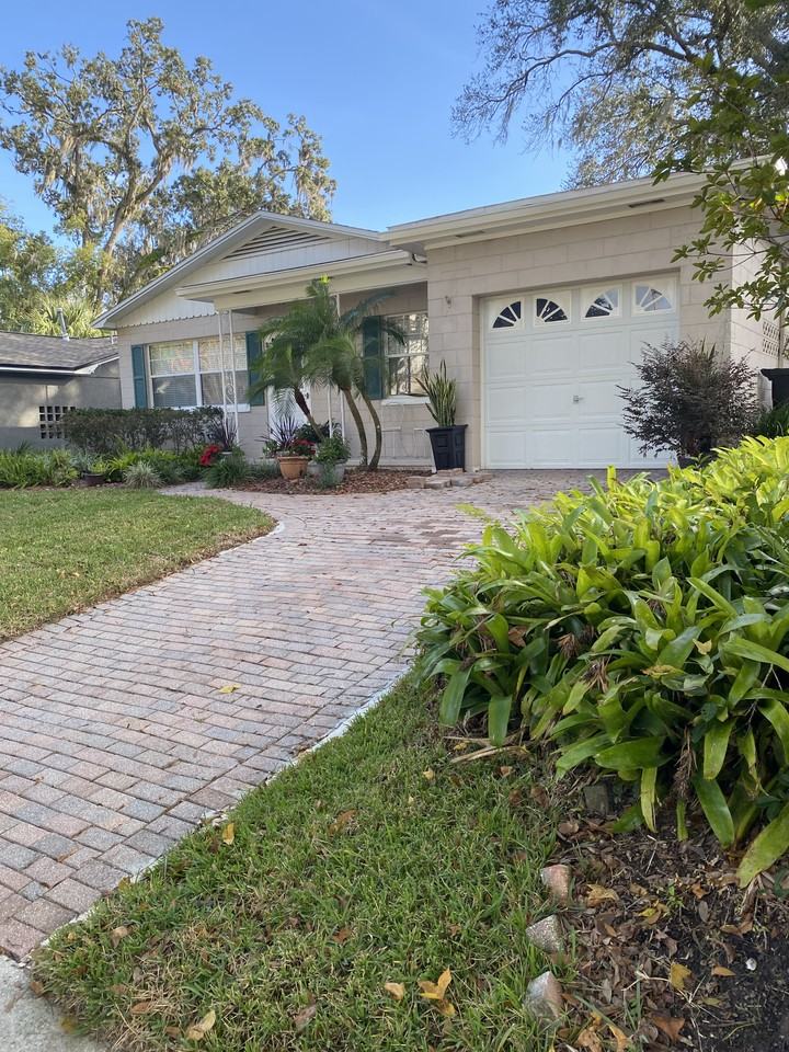 612 Stetson St #NA - Photo 2 of 33