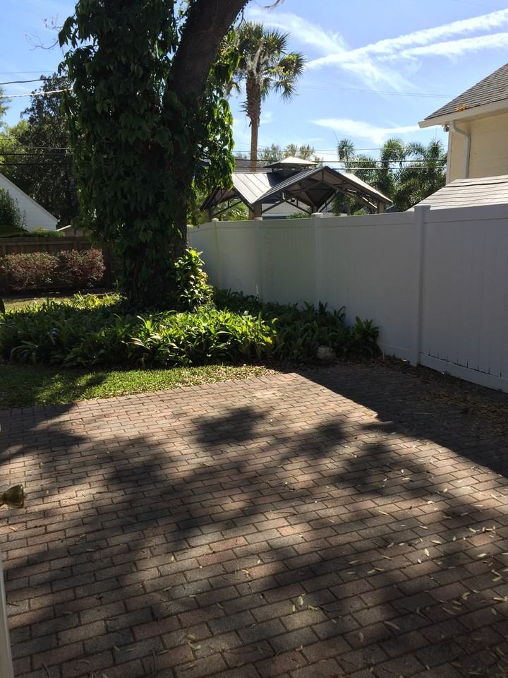 612 Stetson St #NA - Photo 7 of 33