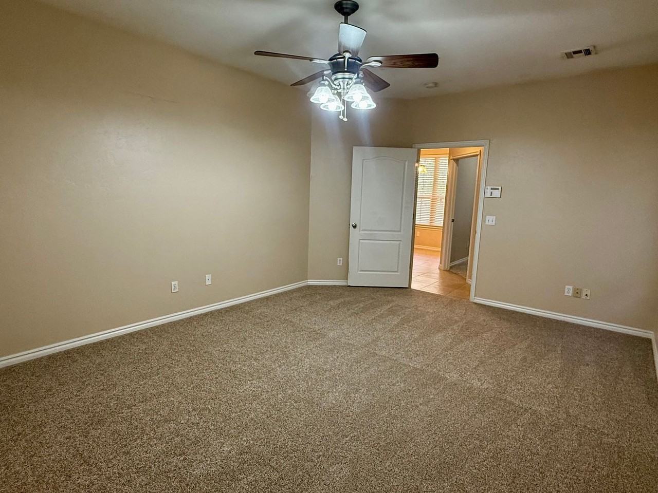 11321 Nw 121st Pl - Photo 7 of 17