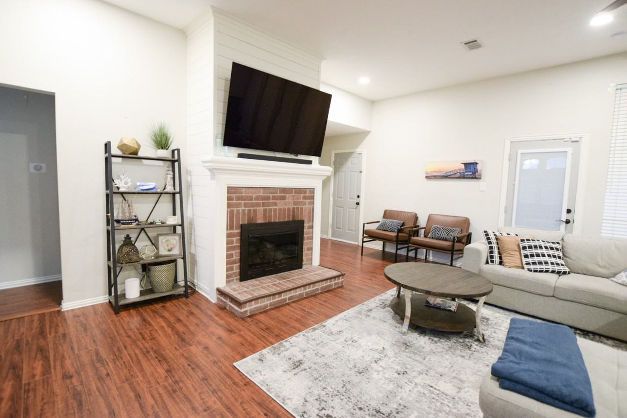 1207 Old Knoll Dr #NA - Photo 5 of 26