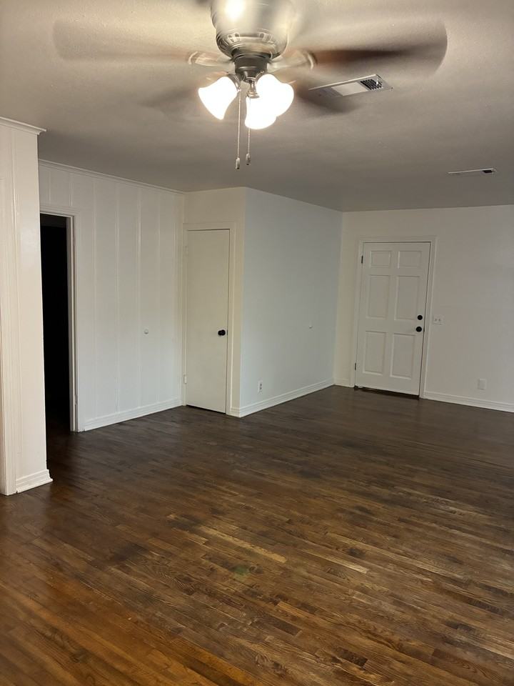 404 Arizona Ave #NA - Photo 3 of 13