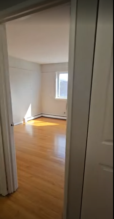 W Grace St #55-517 - Photo 7 of 8