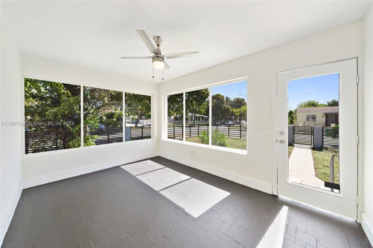 501 Nw 45th St - Photo 5 of 8