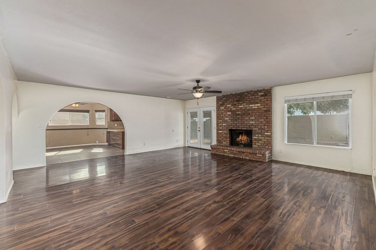 20832 North 17th Avenue - Photo 2 of 21