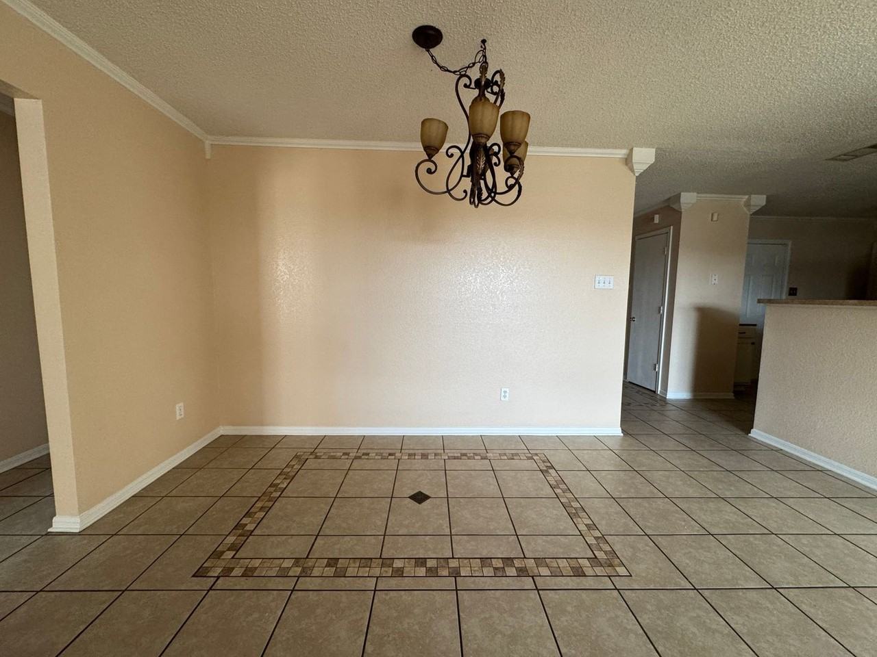 4602 Hank Dr - Photo 7 of 28