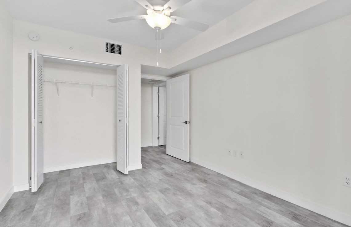 W 29th St #208 - Photo 3 of 8